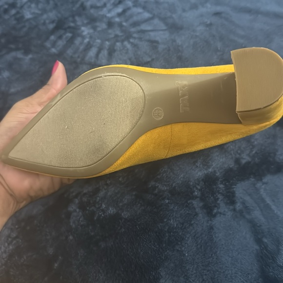 Taxi block mustard  heels for women size 11.. new never worn just tried on once. - Picture 2 of 5